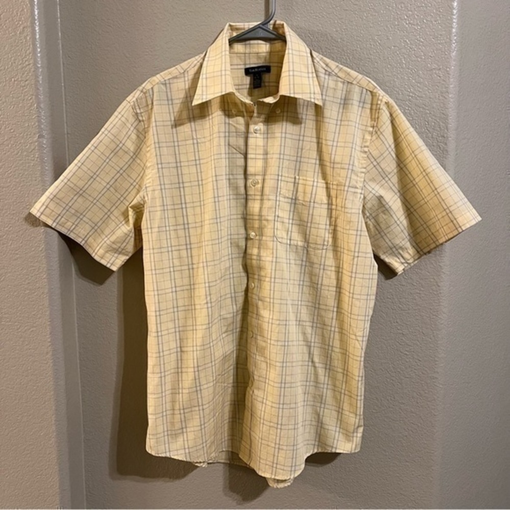 Men’s short sleeve button up shirt